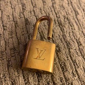 LV padlock